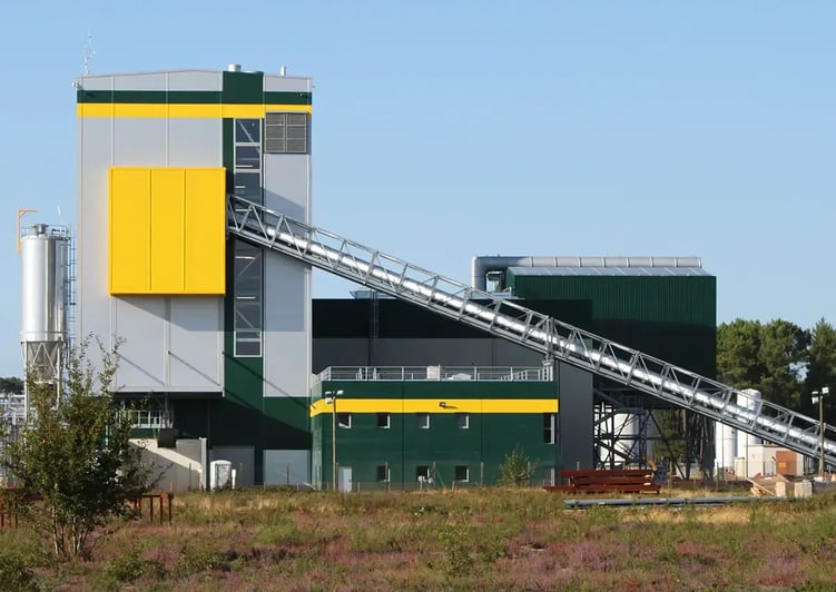 DRT, one of the world's leading companies in the extraction of resin and turpentine from pine resin, receives steam for its production process from the Biomass Energy Solutions VSG (BESVSG) plant.